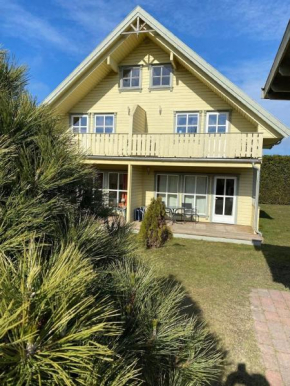Ferienwohnung mit Balkon für vier Personen und ein Kind in Wittenbeck